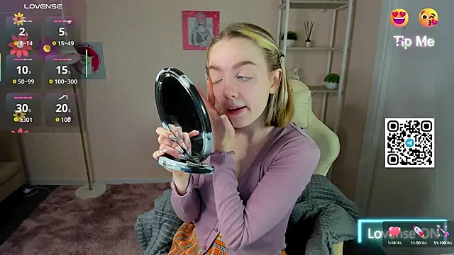 Snapshot of R0cket_bunny chatting on October 5, 1:32 am R0cket bunny online show from October 5, 1:32 am