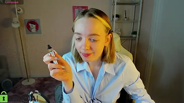 Snapshot of R0cket_bunny chatting on October 8, 1:43 am R0cket bunny online show from October 8, 1:43 am