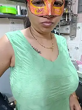 Queen Nightt online show from September 11, 3:18 am