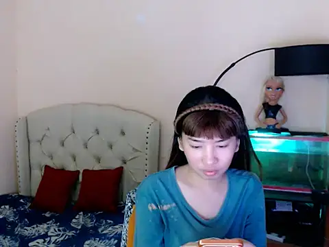 ShantalFoxxy  online show from April 14, 1:27 am