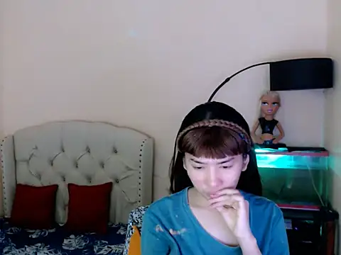 ShantalFoxxy  online show from April 13, 1:18 am