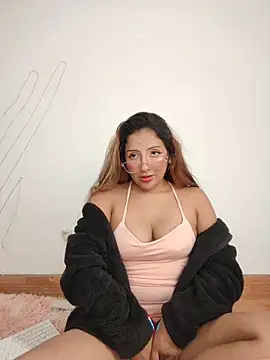 airamoon online show from May 27, 3:47 am