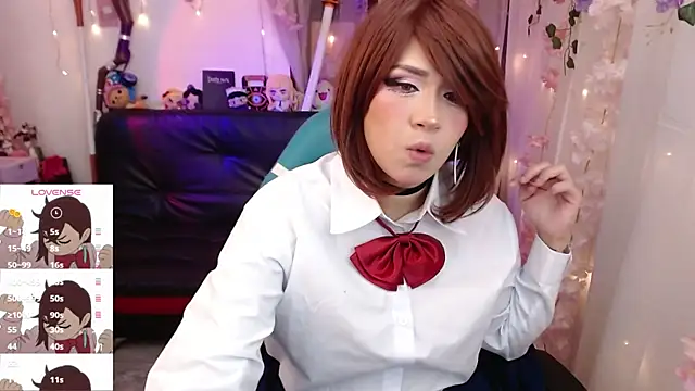 jadedelux  online show from June 14, 6:19 pm
