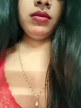 Snapshot of Maahhii_2 chatting on September 15, 10:06 pm Maahhii 2 online show from September 15, 10:06 pm