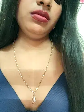 Snapshot of Maahhii_2 chatting on September 16, 10:29 pm Maahhii 2 online show from September 16, 10:29 pm