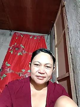 Everleigh mom online show from September 12, 8:49 pm