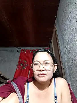 Everleigh mom online show from October 26, 3:46 am