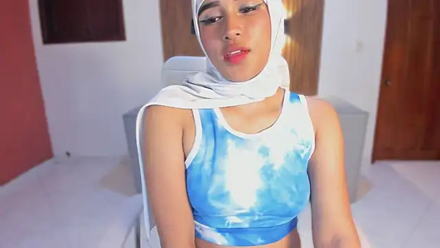 Snapshot of kayla_hasab chatting on September 9, 3:17 am kayla hasab online show from September 9, 3:17 am