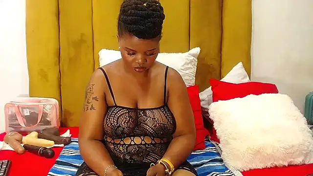 RoundaAssx22 online show from March 23, 7:31 pm