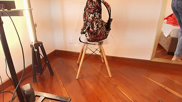 zarah andrew   online show from October 4, 1:50 pm