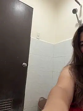 ashleygrahamts online show from October 13, 2:53 pm