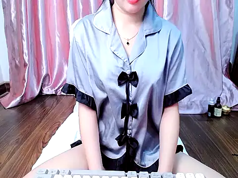 yuna-ka online show from February 4, 12:52 pm