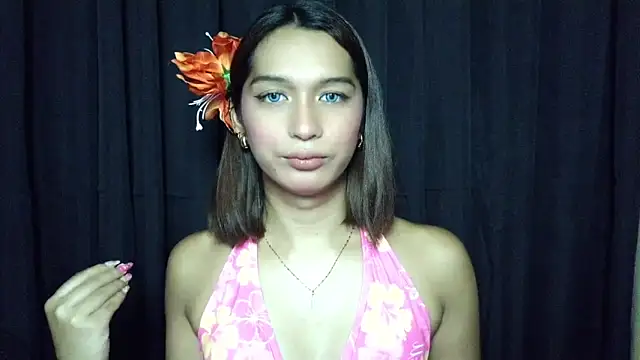 Sophia Trans online show from April 24, 7:49 pm