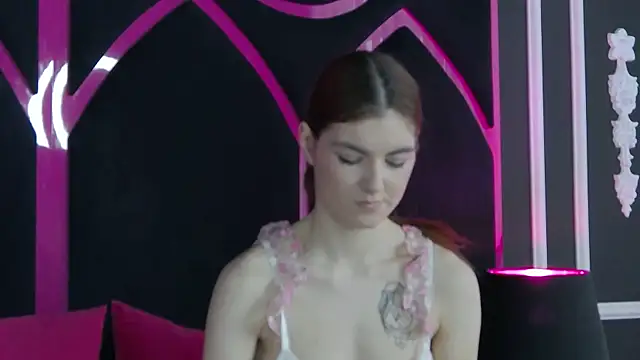 Evelisse online show from April 16, 4:24 am