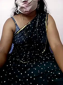 Snapshot of Cute_Renuka chatting on October 13, 4:09 pm Cute Renuka online show from October 13, 4:09 pm