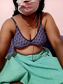 Snapshot of Cute_Renuka chatting on September 29, 10:09 am Cute Renuka online show from September 29, 10:09 am