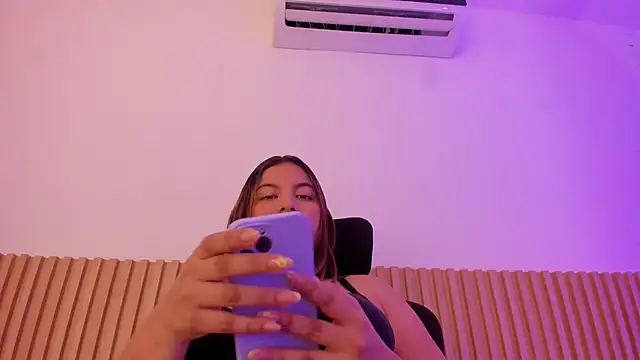 OliviaSweett online show from November 16, 7:14 pm