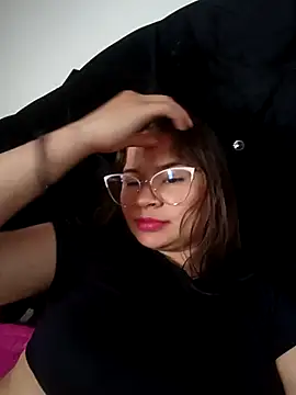Snapshot of Isa_Acosta chatting on September 19, 9:25 pm Isa Acosta online show from September 19, 9:25 pm