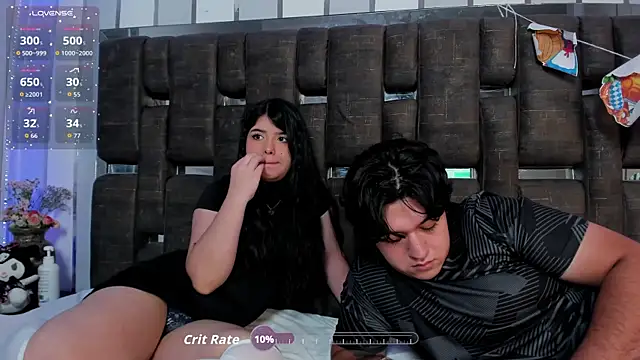 Snapshot of EmilyANDrew_ chatting on September 30, 5:24 am EmilyANDrew online show from September 30, 5:24 am