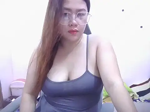 WildPussy4uxx online show from November 17, 11:38 pm