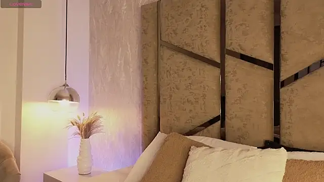 scarlethlux online show from March 16, 5:21 am