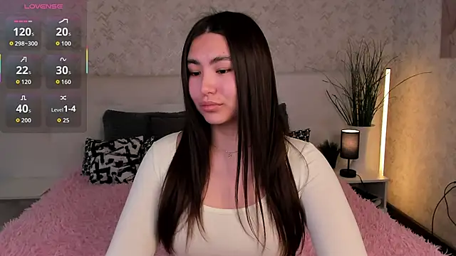 Megan Williamms online show from October 19, 9:44 am