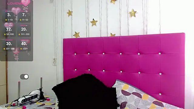 sara arias00 online show from November 6, 1:28 pm