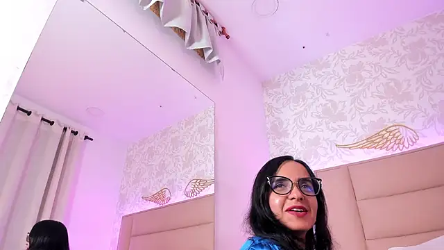 Snapshot of white_leti chatting on September 17, 8:29 pm white leti online show from September 17, 8:29 pm