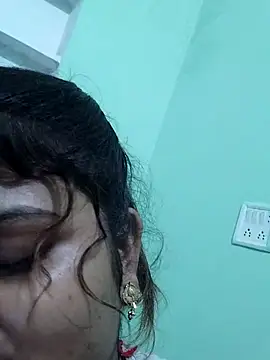 Hot mirchjii online show from September 10, 1:33 pm