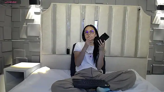 katalina07 1 online show from April 17, 3:03 pm