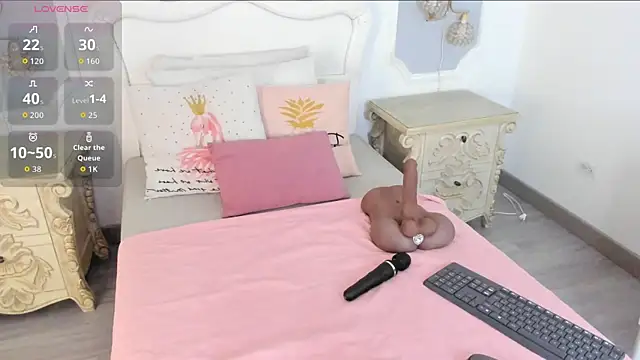 MeganStar   online show from November 4, 11:59 am