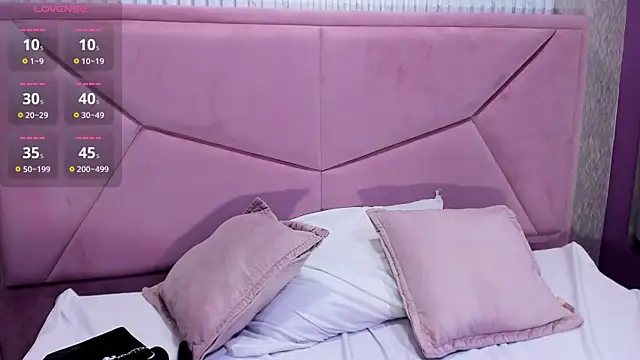 GiaBlaze  online show from September 26, 4:32 am