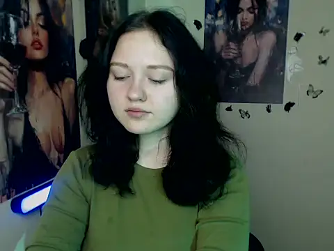 LadyAlice  online show from November 24, 6:59 am