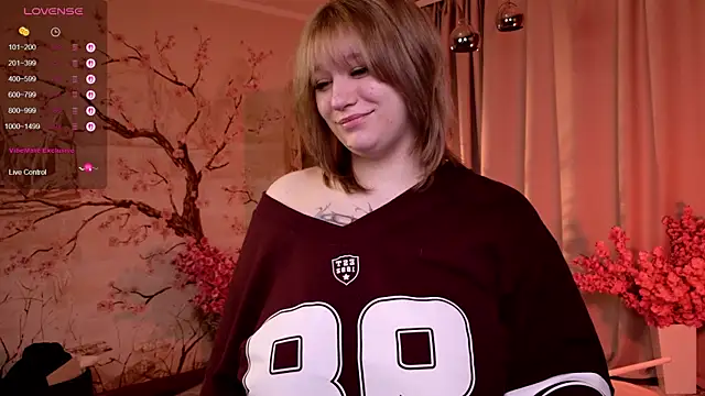 Morvelyn online show from November 19, 7:03 pm