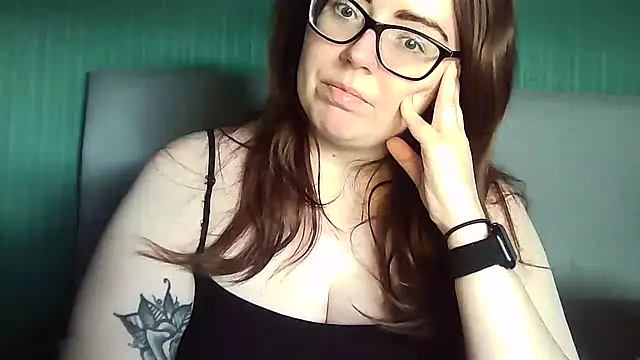Curvy-BellaX online show from October 8, 3:16 pm