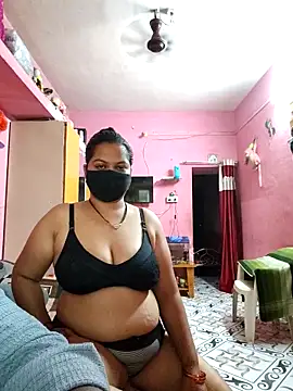 biggbobbsgirl online show from April 8, 2:24 am