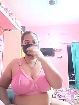 Snapshot of biggbobbsgirl chatting on September 28, 1:12 am biggbobbsgirl online show from September 28, 1:12 am