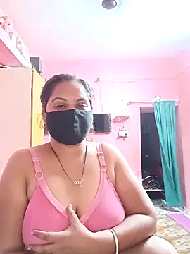 Snapshot of biggbobbsgirl chatting on September 20, 6:50 pm biggbobbsgirl online show from September 20, 6:50 pm