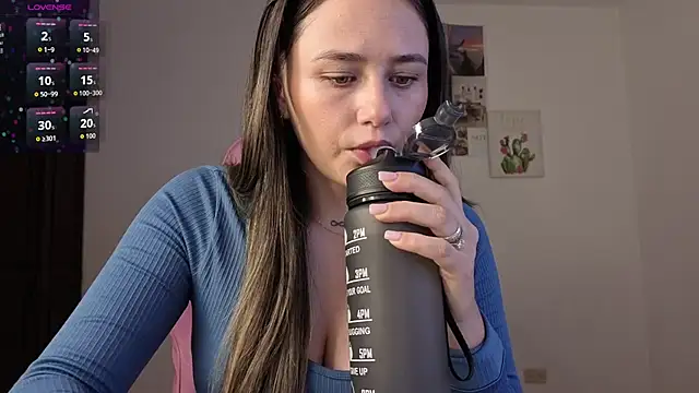 Veronika  Winslow  online show from June 2, 5:19 am