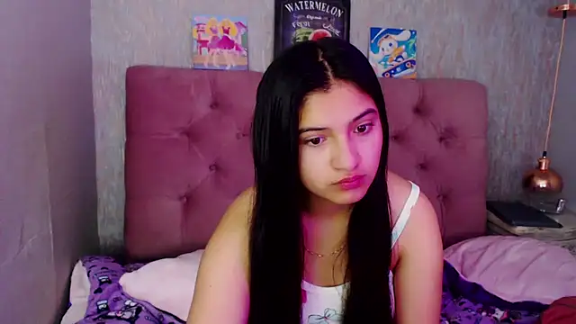 laurenelove online show from September 13, 4:31 am