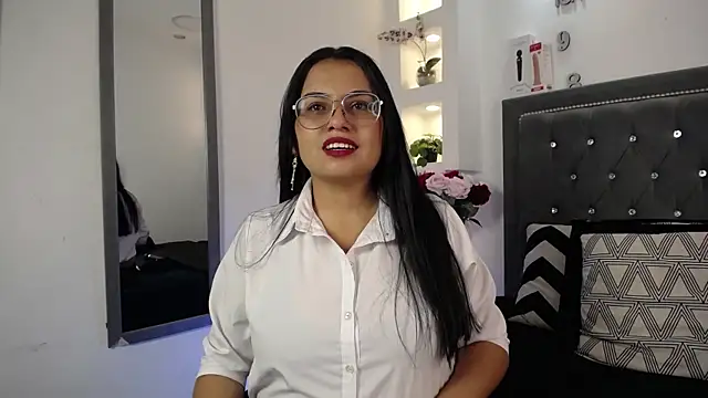 MelissaRhodes online show from December 19, 9:51 pm