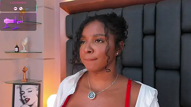 LisaMendez online show from February 14, 5:20 am