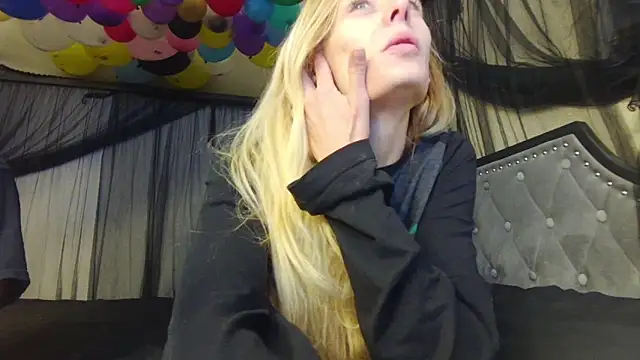 Lola BugsBunny online show from October 29, 2:20 pm