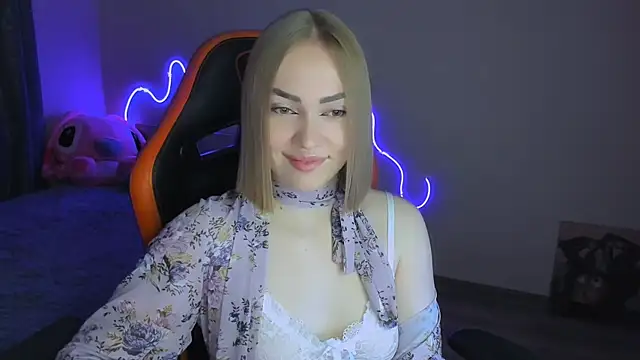 LaraKrein lk online show from April 11, 4:32 pm