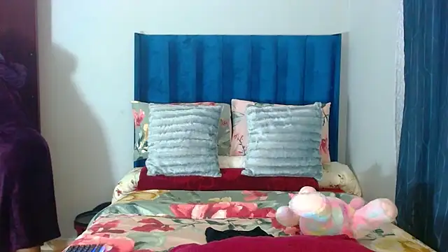 Candycrush2555 online show from April 23, 3:25 pm