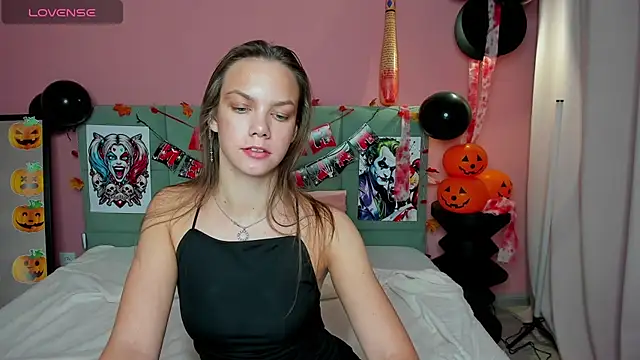 Vickie Smith online show from October 24, 8:32 am