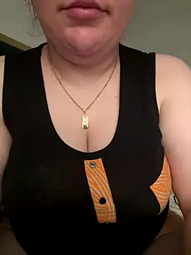 Snapshot of _Douna_-_ chatting on September 11, 4:51 pm Douna - online show from September 11, 4:51 pm