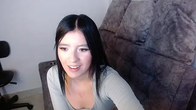 Snapshot of Velvet_28 chatting on September 23, 8:40 pm Velvet 28 online show from September 23, 8:40 pm