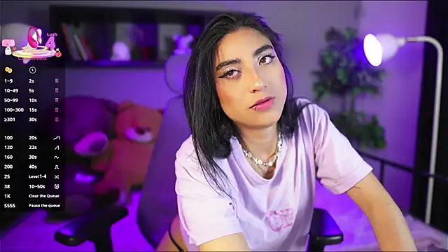 Emma and Issac online show from January 9, 5:01 am