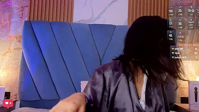 Snapshot of violett__golden chatting on September 27, 3:30 pm violett  golden online show from September 27, 3:30 pm